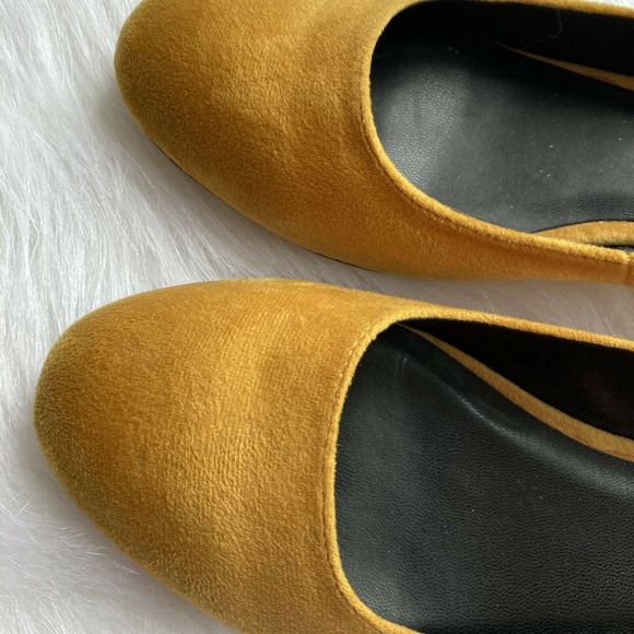 Forever 21 Block Heels Velvet Yellow Mustard Sz 7 - Picture 8 of 8